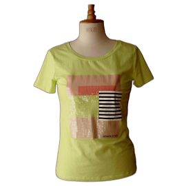 camiseta con lentejuelas de Armani Jeans