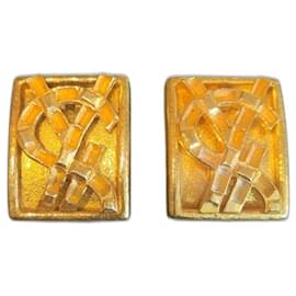 Boucles d'oreilles Yves Saint Laurent dorées rectangulaires à clip