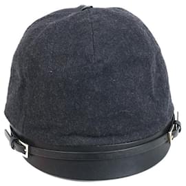 Dsquared2 Cap Schwarz aus Kaschmir und Leder