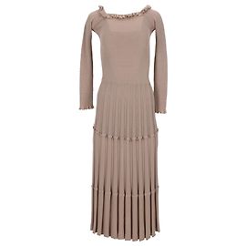 Vestido Altuzarra de punto plisado con hombros descubiertos en viscosa beige