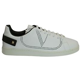 Autre Marque Valentino Garavani Backnet Low Top Sneakers aus weißem Leder 