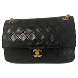 Borsa Chanel Mademoiselle in pelle nera
