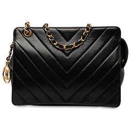 Borsa a tracolla Chanel in pelle di agnello Chevron nera