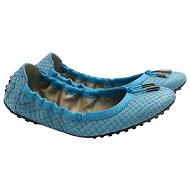 Tod's Ballerina Dee Laccetto aus hellblauem Leder