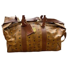 Borsa a tracolla in pelle sintetica marrone MCM Vicetos Logogram Boston Bag.
