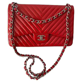 Borsa Chanel Classic Chevron in vernice rossa