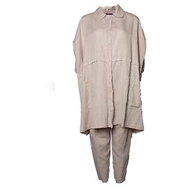Autre Marque Lurdes Bergada, Traje beige de lino