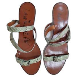 Lanvin Spartiates Sandalen Reptilleder hellgrün