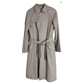 Abrigo Louis Vuitton de cuero de cordero crema