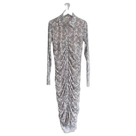 Vestido camisero con estampado de huellas dactilares de Patrizia Pepe.