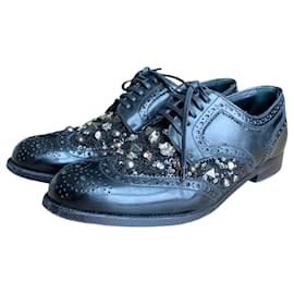 Dolce & Gabbana Oxford in pelle nera con borchie