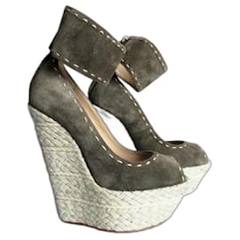 Sandalias de cuña de ante color caqui de Giuseppe Zanotti