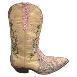 Autre Marque Botas Go West em couro de píton rosa e bege