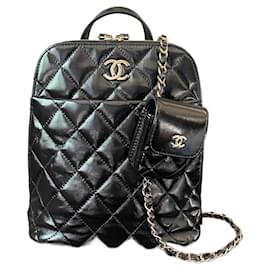 Zaino Chanel My Pocket in pelle di vitello trapuntata nera lucida