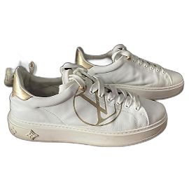 Tênis Louis Vuitton Time Out em couro branco 39