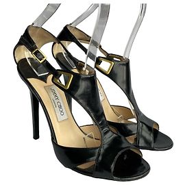 Sandali Jimmy Choo in vernice nera con cut out e cinturino