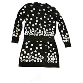 Traje de falda Chanel azul de cachemira M