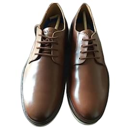 Clarks Malwood Plain scarpe stringate in pelle marrone scuro