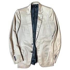 Dior SS03 "Follow me" Gold Blazer

Dior SS03 "Follow me" Gold Blazer
