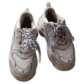 Baskets Balenciaga Blanches en Caoutchouc Taille 37