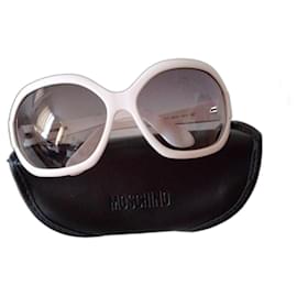 Óculos Moschino Oversized de Acetato Creme