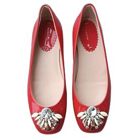 Sapatilhas Furla em couro envernizado vermelho com cristais Swarovski