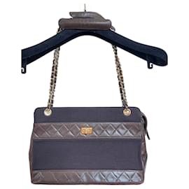 Borsa Chanel in pelle trapuntata marrone