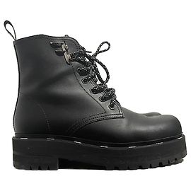 Botas de tobillo FENDI T.EU 39 Cuero