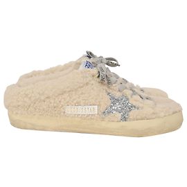 Golden Goose Superstar Sabot Baskets à enfiler en peau de mouton pailletée effet vieilli en laine blanche