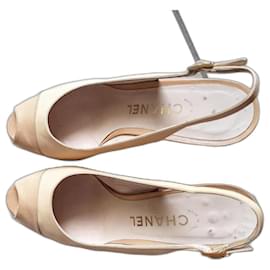 Vintage Chanel Pumps mit offener Spitze, in Nude, Größe 37,5.