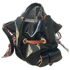 Bolso Lancel Premier Flirt en charol negro