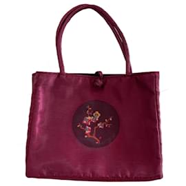 Stofftasche in schimmerndem Bordeaux mit bestickten Kirschblüten, 33 x 26,5 x 8,5 cm. - Autre Marque
