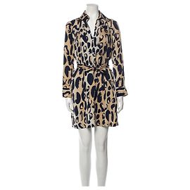 Diane Von Furstenberg DvF Sisley Vintage Seidenkleid mit Gürtel und Kragen