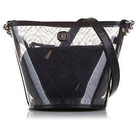 Secchiello Chanel Camelia in pelle di vitello stropicciata nera in PVC