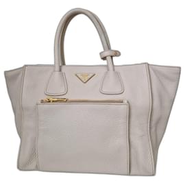 Borsa Prada in pelle color crema