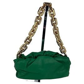 Bottega Veneta Grünes Ketten-Leder-Clutch