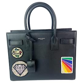 Borsa a tracolla Saint Laurent Sac De Jour con patch impreziosite in pelle nera