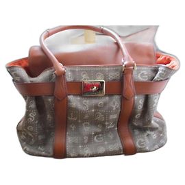 Lancel Dalichic, tela e pelle.
