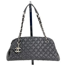 CHANEL Just Mademoiselle Bolsa de Ombro em Caviar Matelassê Preto