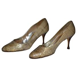 Dolce & Gabbana Python Pumps Beige Größe 38