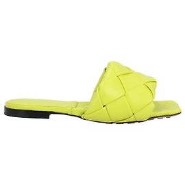 Sandalo piatto Lido giallo di Bottega Veneta