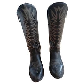 Mexicana Black Leather Round Toe Boots with Eagle Topstitching