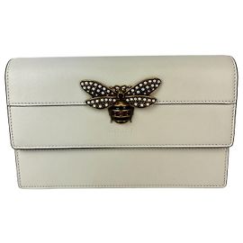 Portafoglio Gucci Queen Margaret Bee su catena Clutch Mystic White