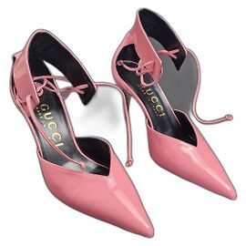 Décolleté Gucci in pelle verniciata rosa fenicottero