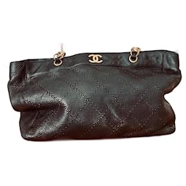 Borsa a spalla Chanel in pelle nera