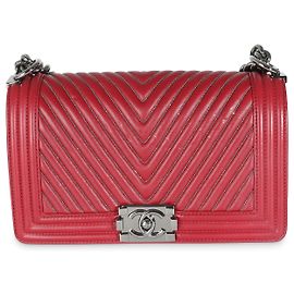 Chanel Burgunder Chevron Kalbsleder Mittel Boy Tasche