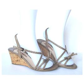 Sandali con zeppa Prada pelle cachi