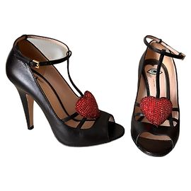 Gucci High Heels aus schwarzem Leder Größe 37