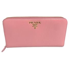 Cartera larga de cuero rosa Prada