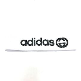 Gucci Logo Hair Accessory